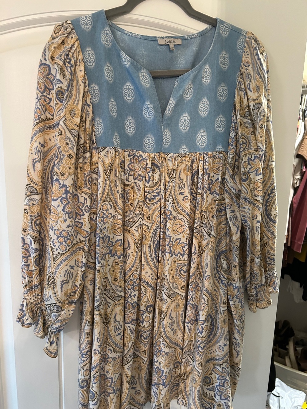 JODIFL Light Blue and Beige Paisley Tunic
